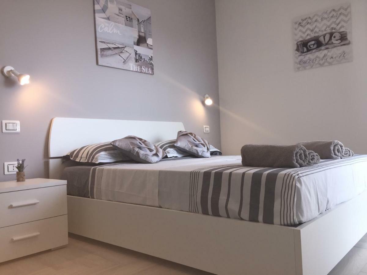 Le Domus Modern Apartments Cagliari Su Forti Zewnętrze zdjęcie