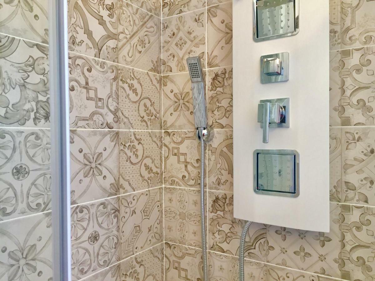 Le Domus Modern Apartments Cagliari Su Forti Zewnętrze zdjęcie